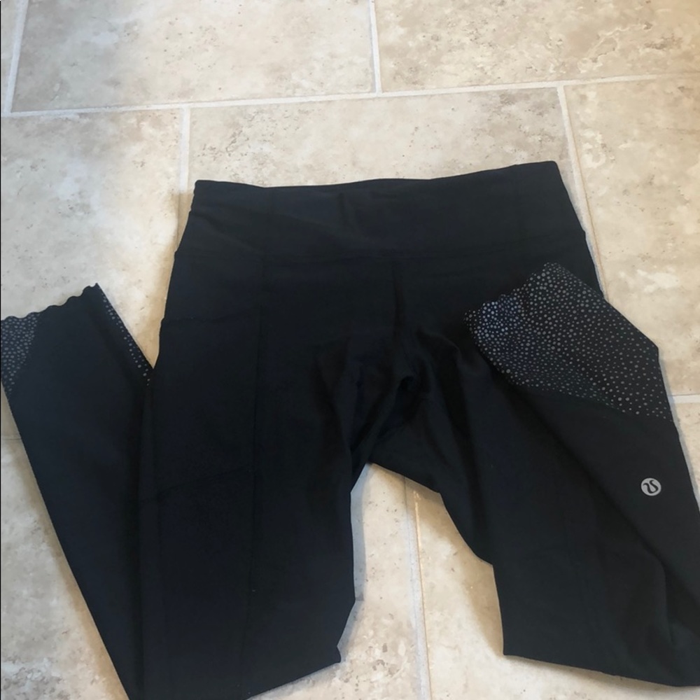 Lululemon size 4 workout leggings